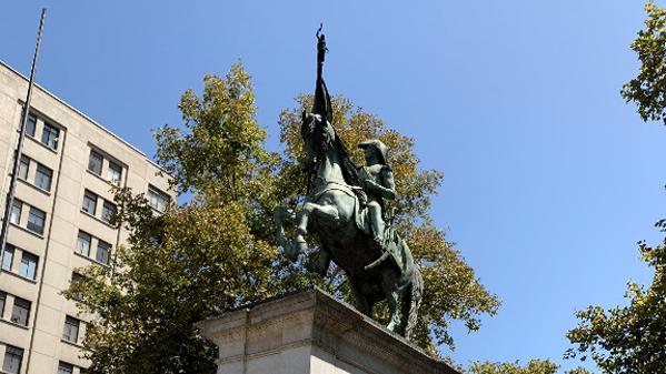 Monumento Público del eje Alameda