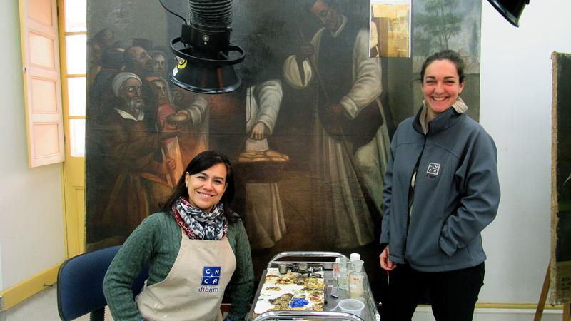 C. León y N. Soler en el Laboratorio de Pintura. Archivo CNCR, Neveu, S. 2016