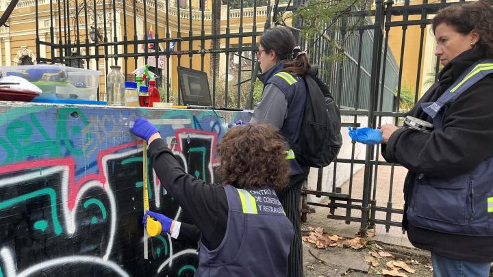 Conservadoras CNCR realizando pruebas en el Mural 